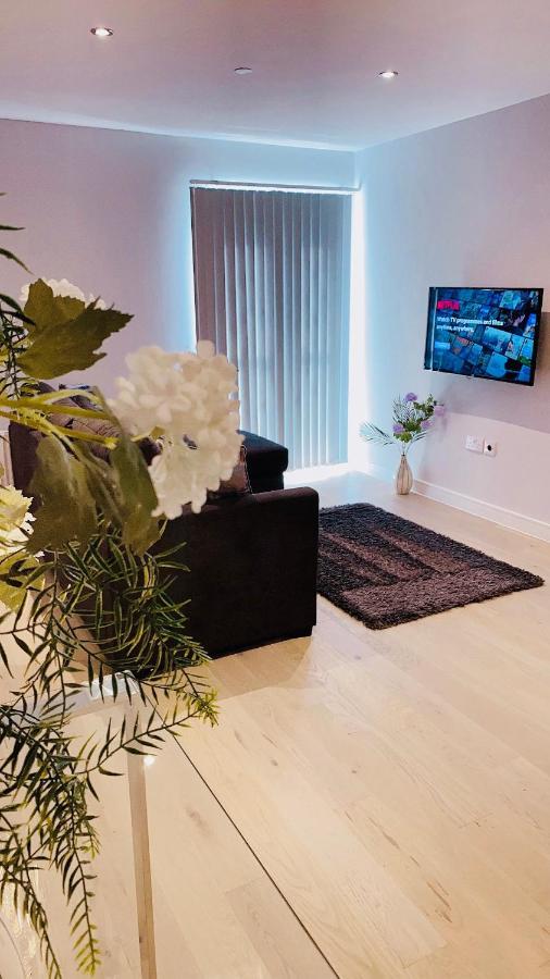 Foundry One Bedroom Apartments Close To Town Center Luton  Esterno foto